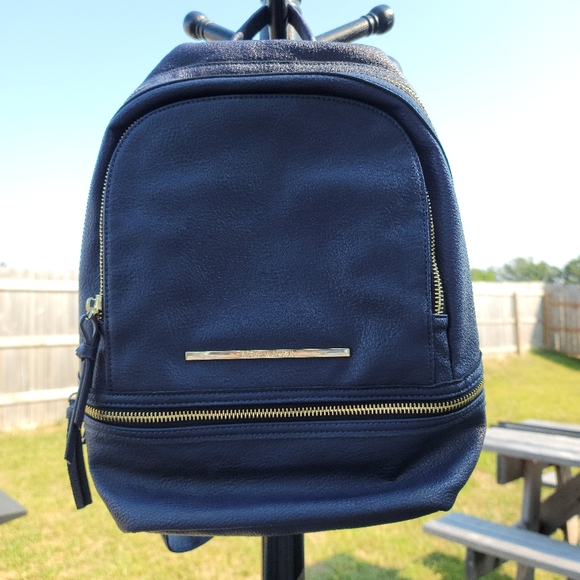 Steve Madden Backpack 🎊 Host Pick 🥳 - Picture 13 of 15